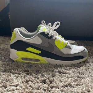 Nike Air Max 90 size 10 1/2